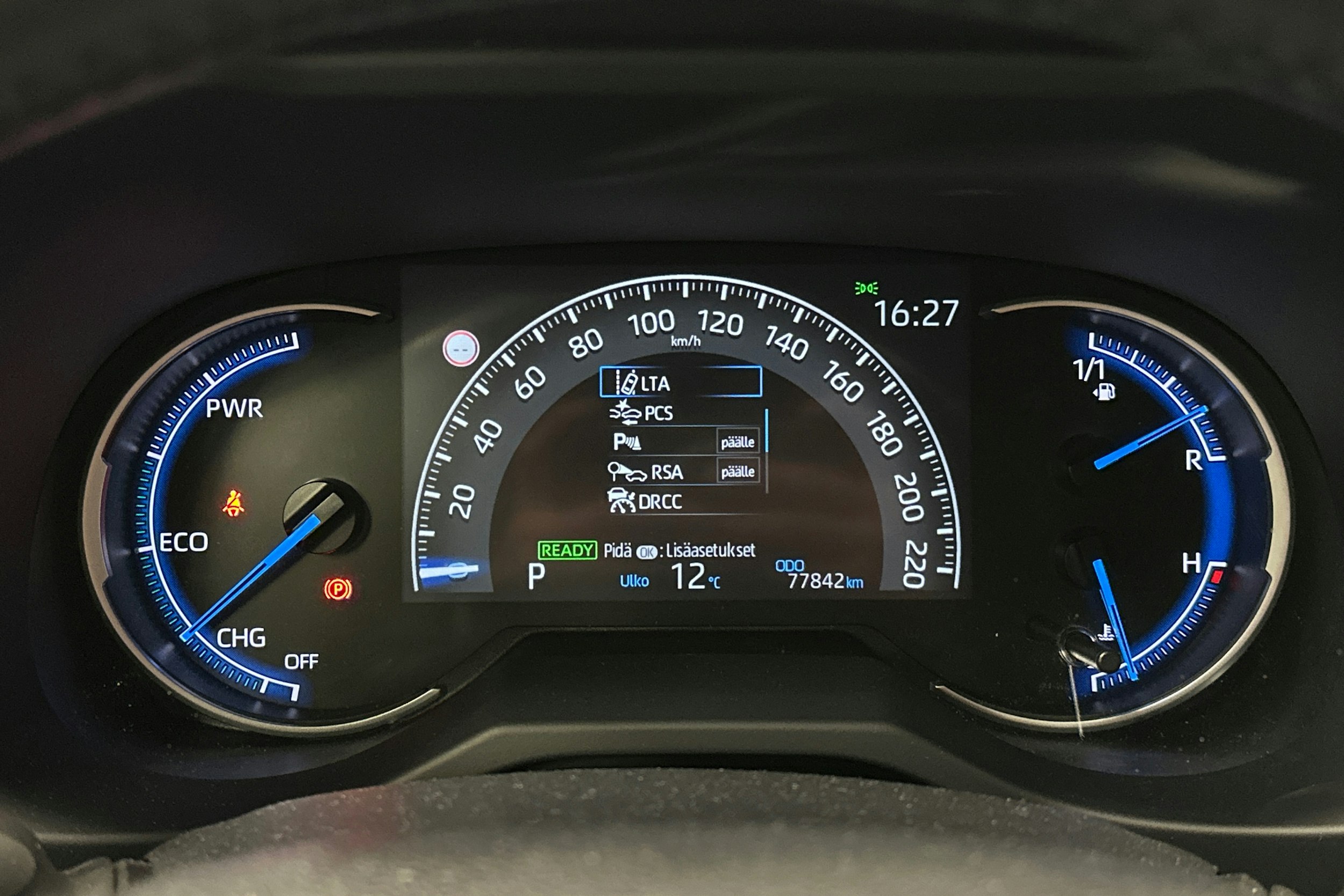 hopea Toyota RAV4 2022 kuva 17.