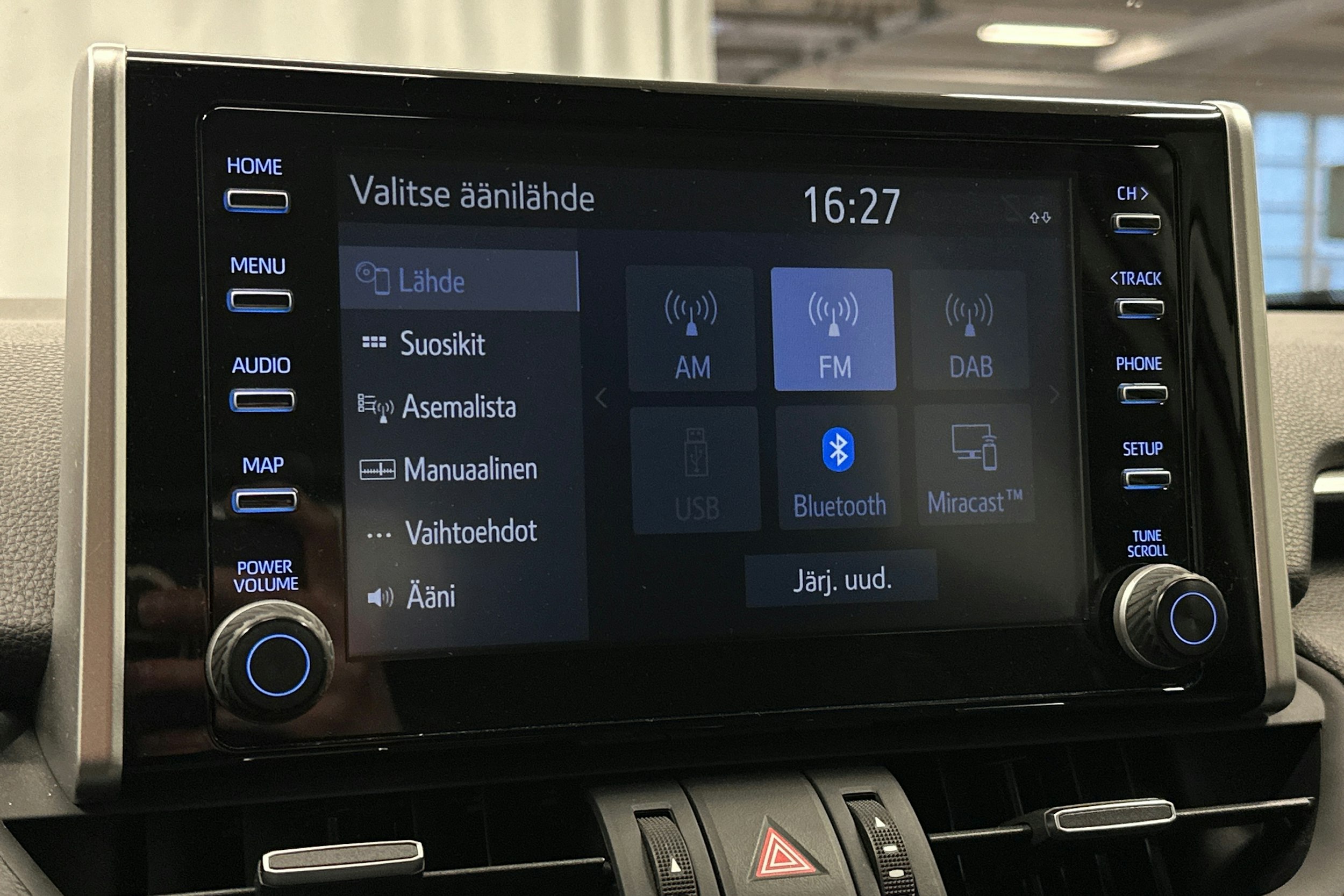 hopea Toyota RAV4 2022 kuva 18.