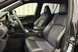 harmaa Toyota RAV4 2022 kuva 13.