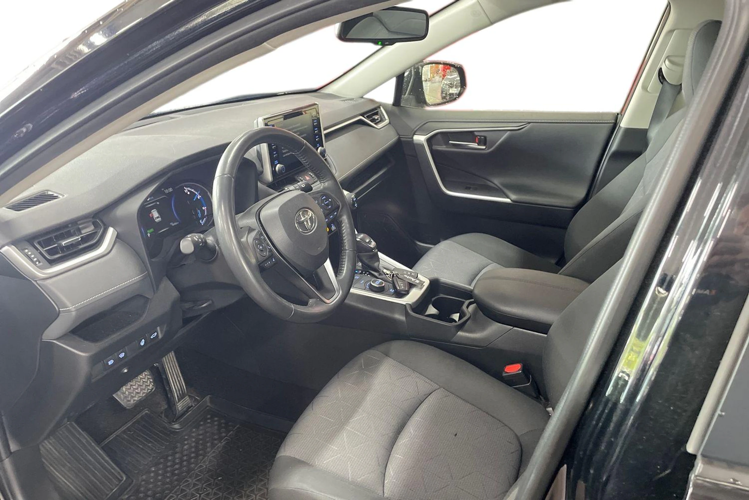 met. musta Toyota RAV4 2022 kuva 3.