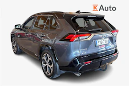 Harmaa Toyota RAV4 2022 kuva 3.
