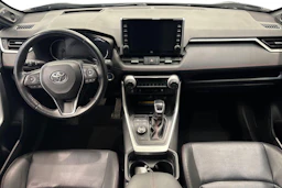 Sininen Toyota RAV4 2022 kuva 7.