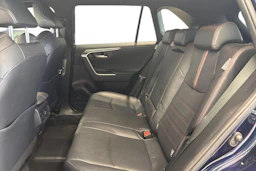 Sininen Toyota RAV4 2022 kuva 8.