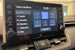 Sininen Toyota RAV4 2022 kuva 32.