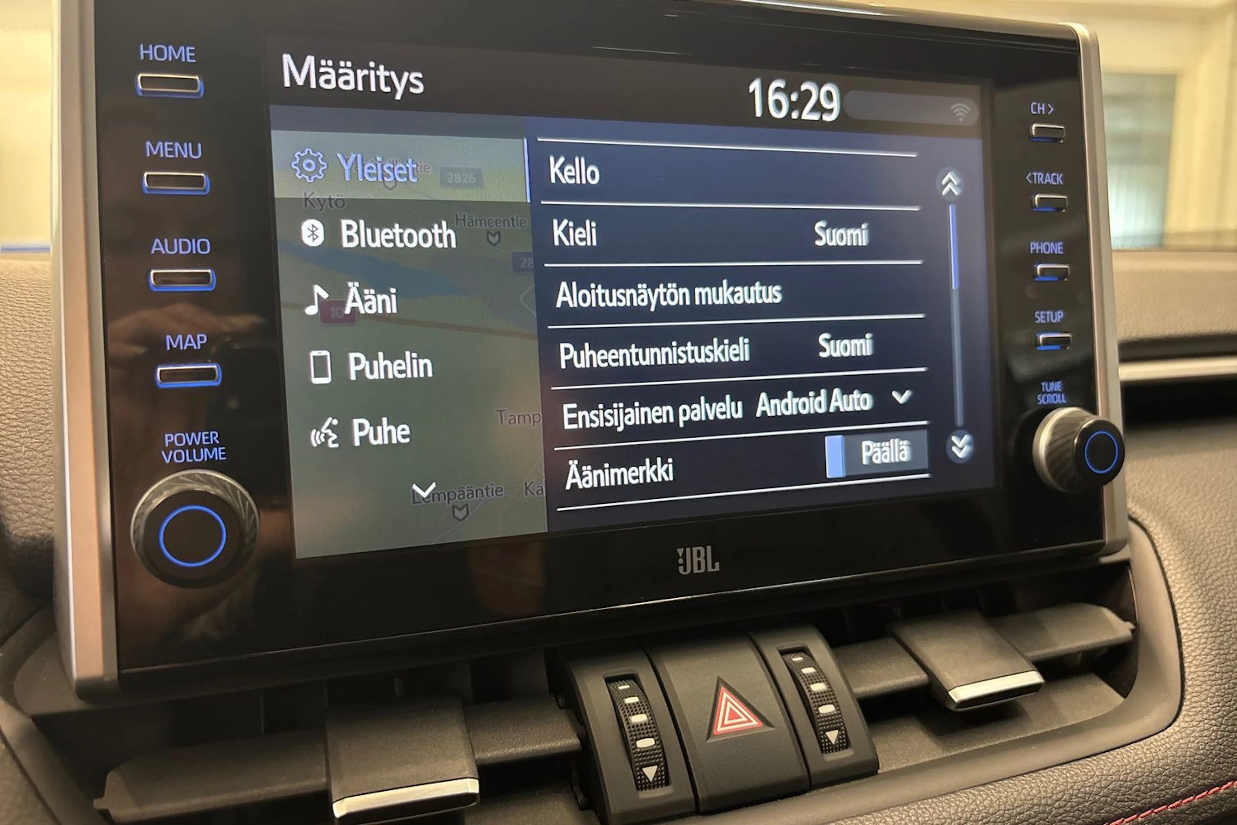 Sininen Toyota RAV4 2022 kuva 34.