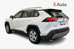 valkoinen Toyota RAV4 2022 kuva 2.