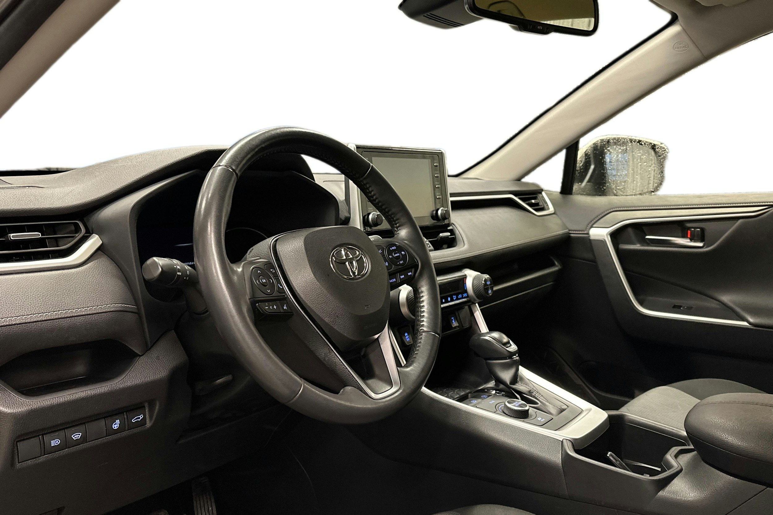 valkoinen Toyota RAV4 2022 kuva 3.