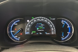 valkoinen Toyota RAV4 2022 kuva 14.