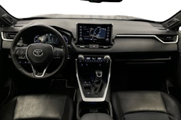 harmaa Toyota RAV4 2022 kuva 9.
