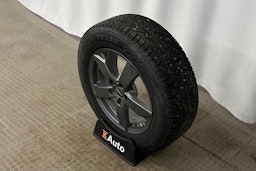 harmaa Toyota RAV4 2022 kuva 13.