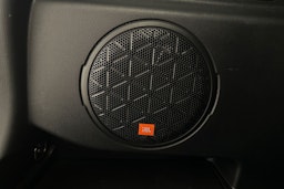 harmaa Toyota RAV4 2022 kuva 17.