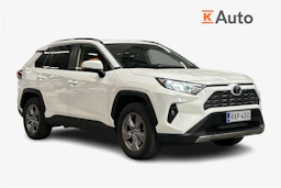valkoinen Toyota RAV4 2022 kuva 1.