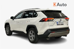 valkoinen Toyota RAV4 2022 kuva 2.