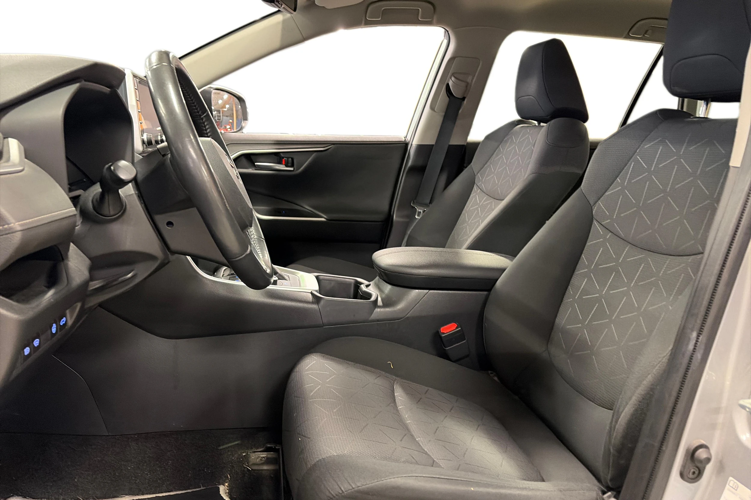 hopea Toyota RAV4 2022 kuva 3.