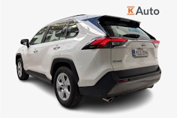valkoinen Toyota RAV4 2022 kuva 2.