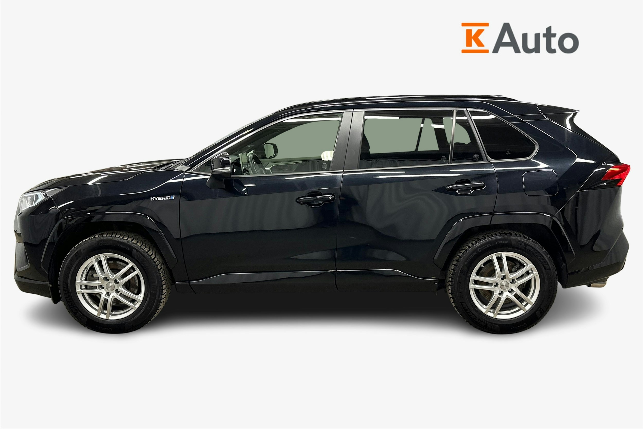 musta Toyota RAV4 2022 kuva 6.