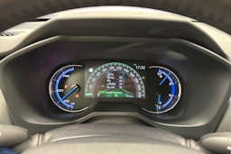 musta Toyota RAV4 2022 kuva 18.