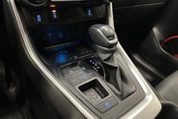 musta Toyota RAV4 2022 kuva 23.