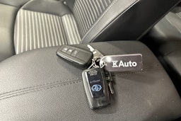 musta Toyota RAV4 2022 kuva 30.