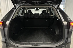 harmaa Toyota RAV4 2023 kuva 15.