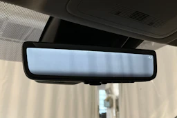 harmaa Toyota RAV4 2023 kuva 33.