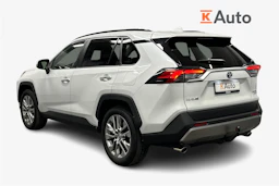 valkoinen Toyota RAV4 2023 kuva 3.