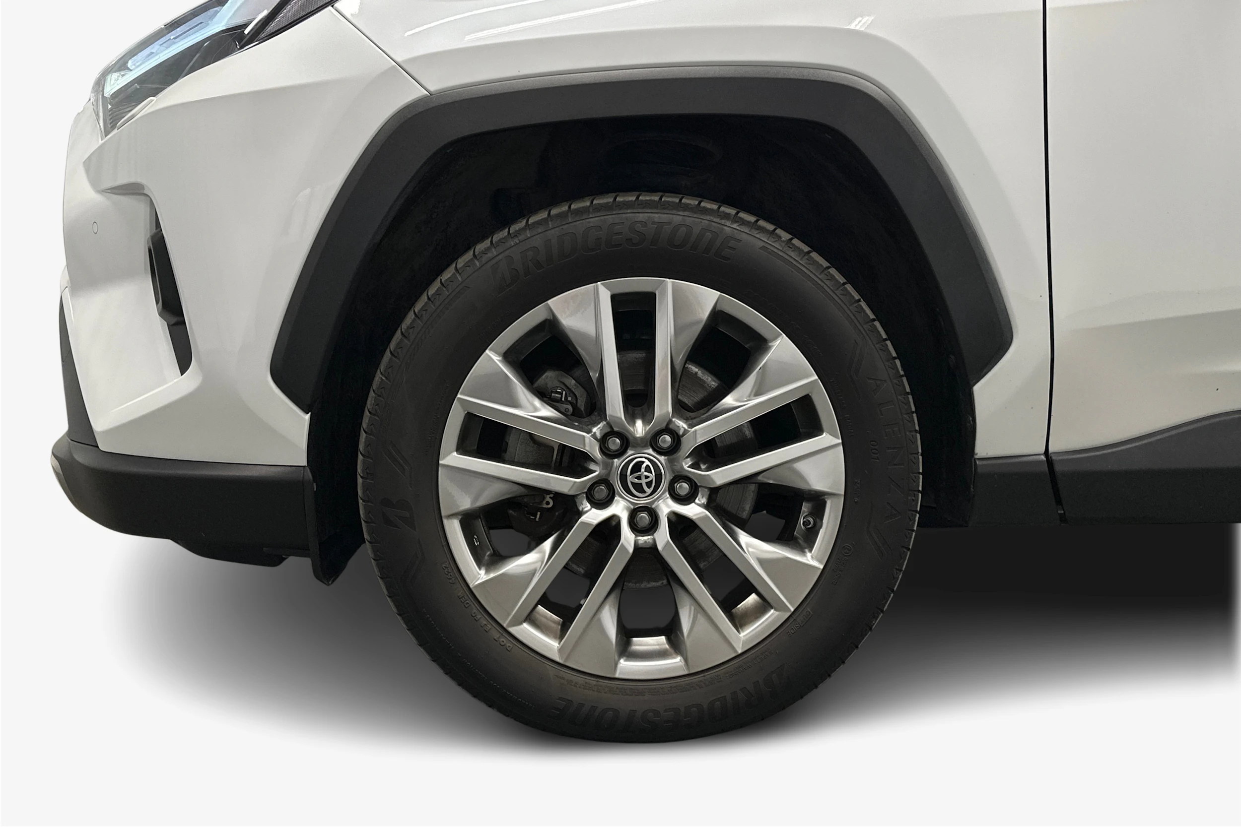 valkoinen Toyota RAV4 2023 kuva 12.