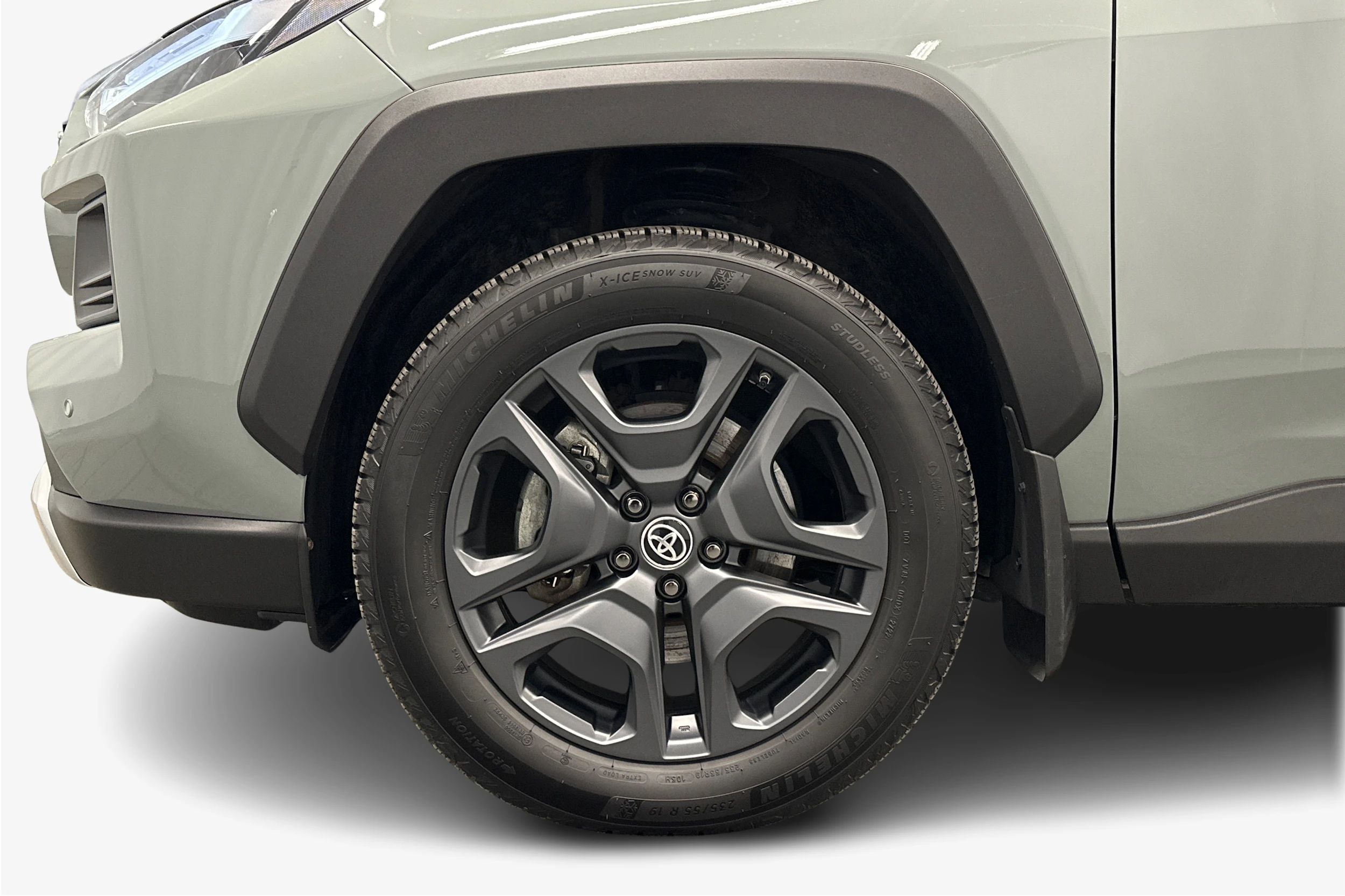 harmaa Toyota RAV4 2023 kuva 12.