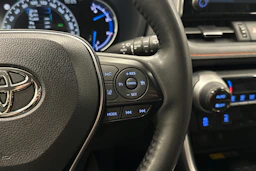 vihreä Toyota RAV4 2023 kuva 12.