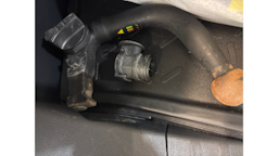 valkoinen Toyota RAV4 2023 kuva 5.