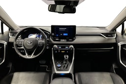 vihreä Toyota RAV4 2023 kuva 9.