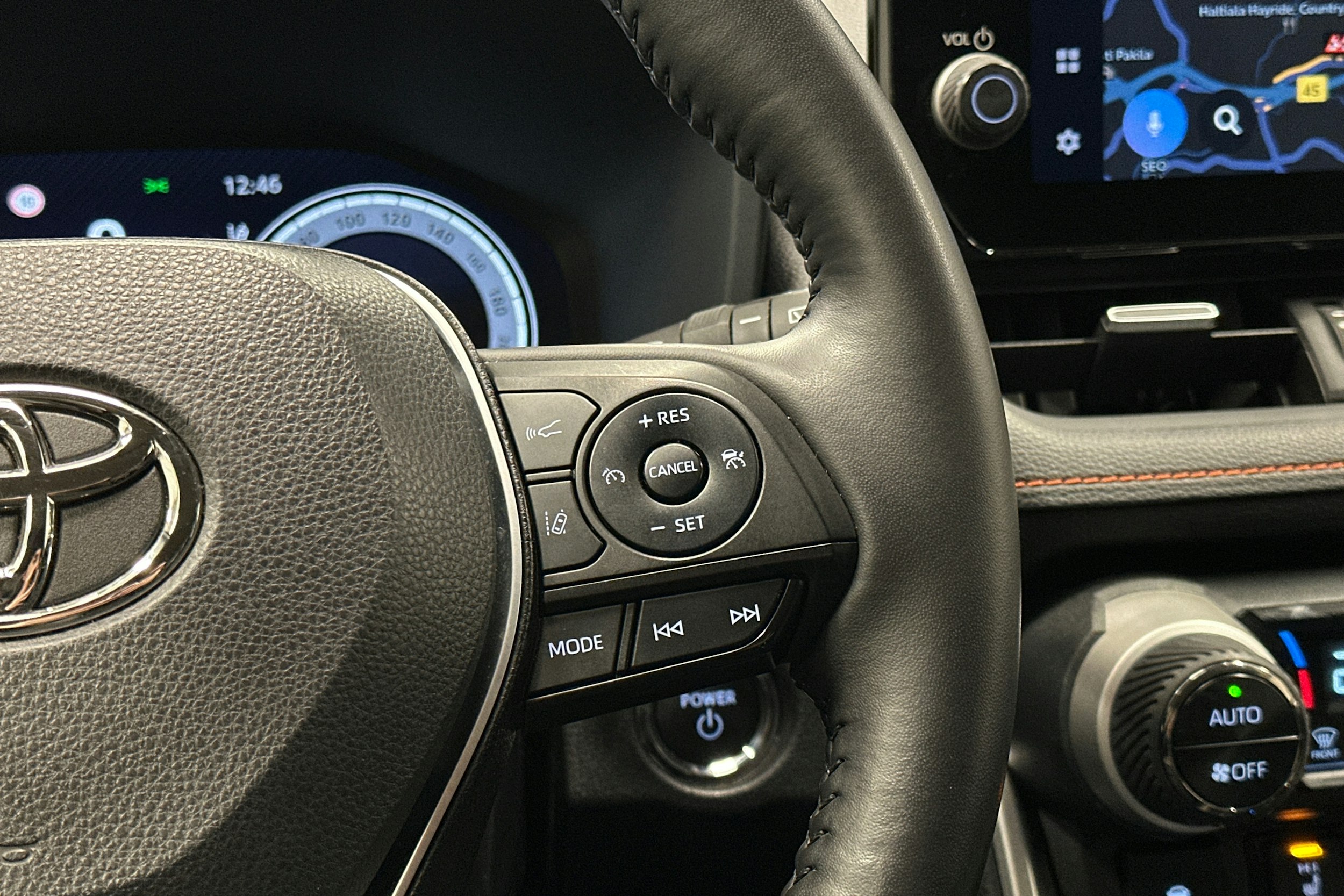 vihreä Toyota RAV4 2023 kuva 20.