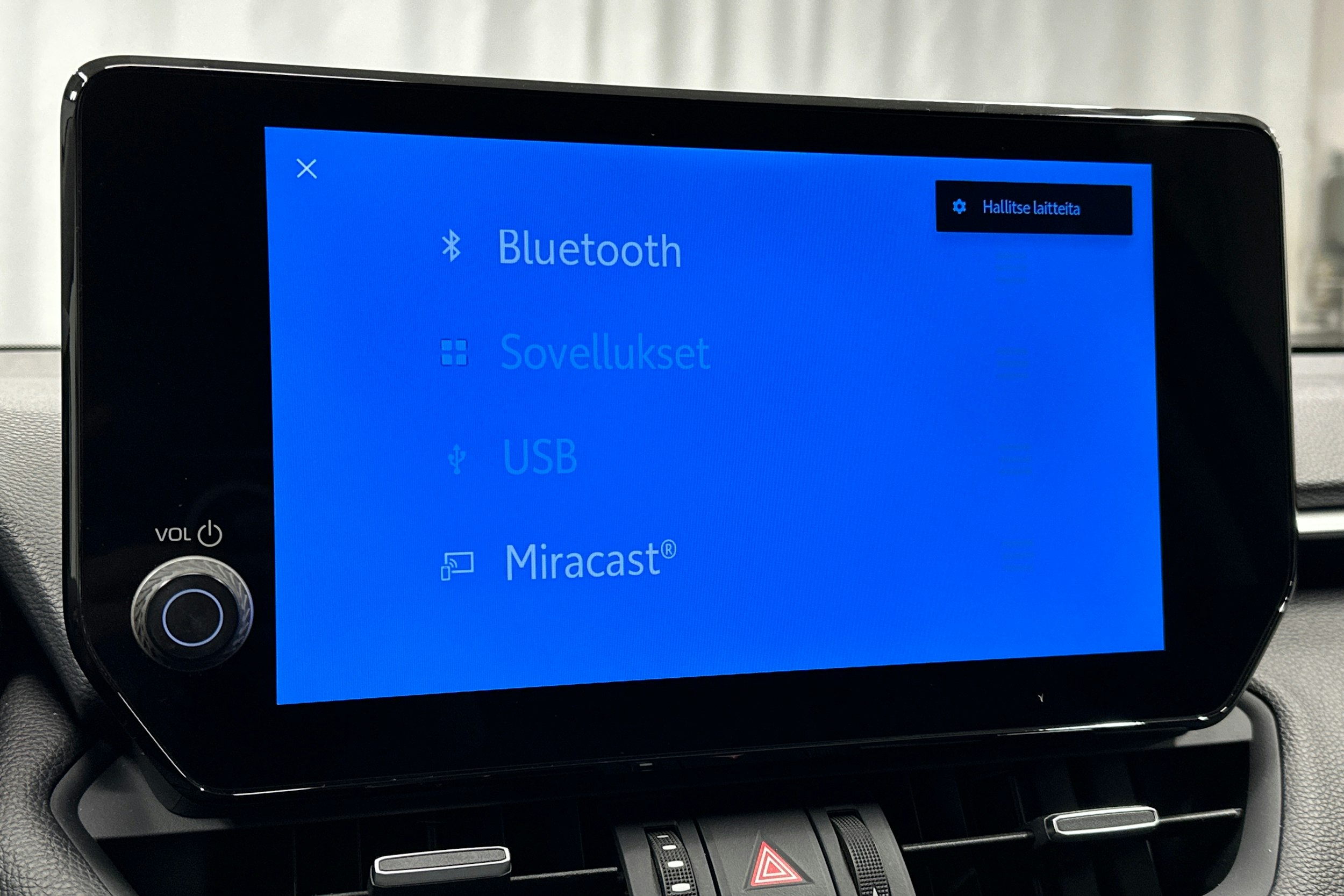 vihreä Toyota RAV4 2023 kuva 25.