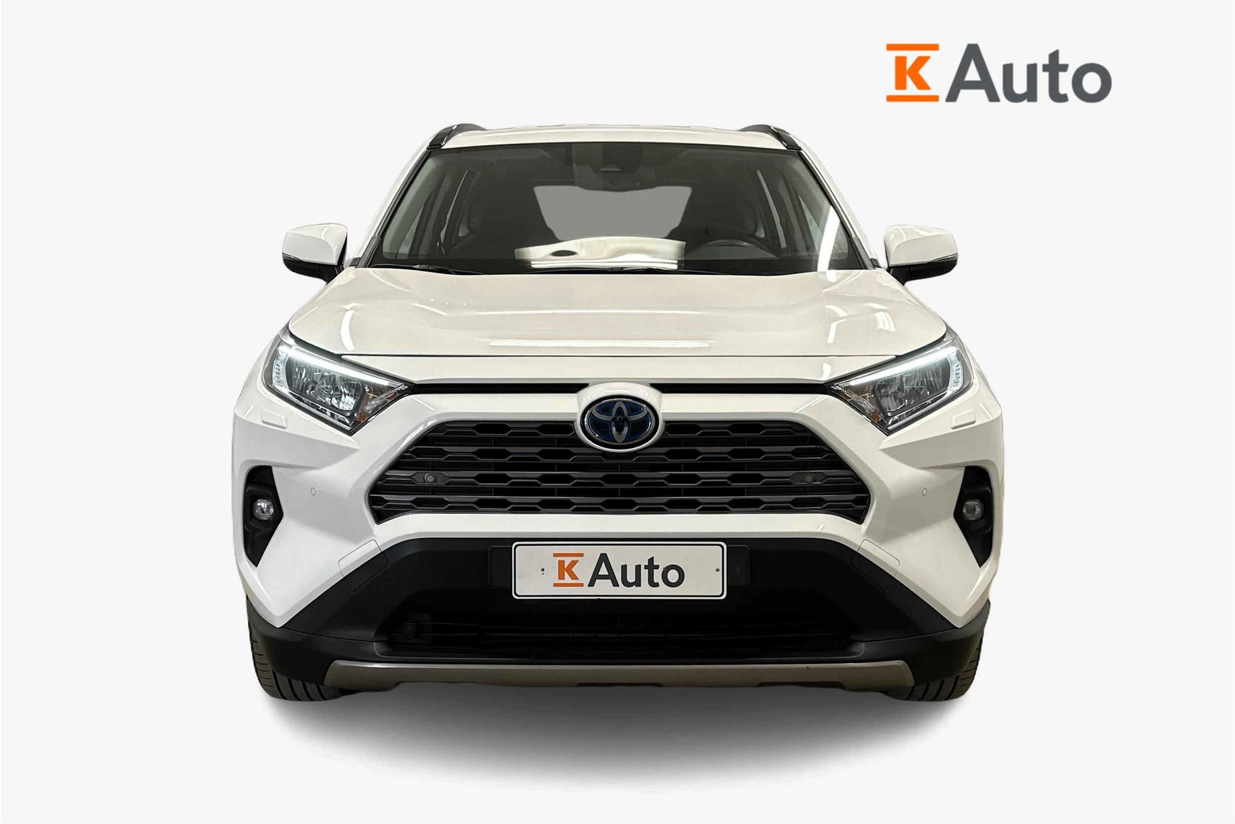 valkoinen Toyota RAV4 2023 kuva 5.