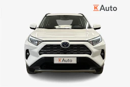 valkoinen Toyota RAV4 2023 kuva 5.