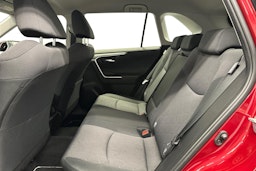 punainen Toyota RAV4 2023 kuva 8.