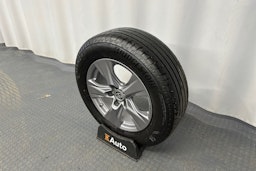 punainen Toyota RAV4 2023 kuva 10.