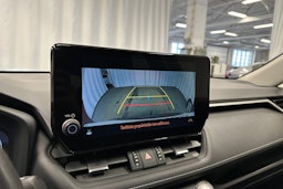 punainen Toyota RAV4 2023 kuva 17.