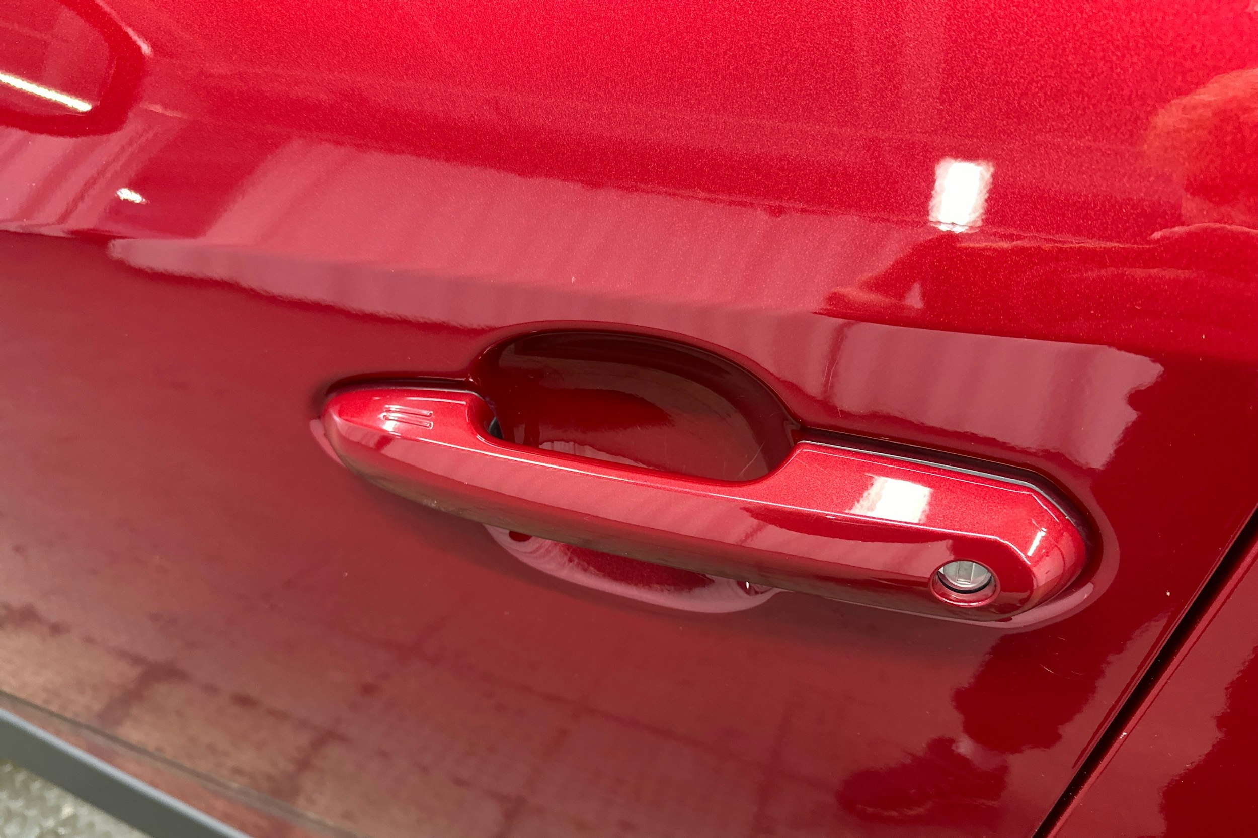 punainen Toyota RAV4 2023 kuva 25.