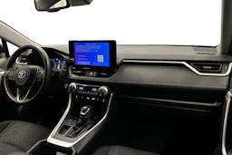 harmaa Toyota RAV4 2023 kuva 9.