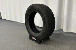 harmaa Toyota RAV4 2023 kuva 13.