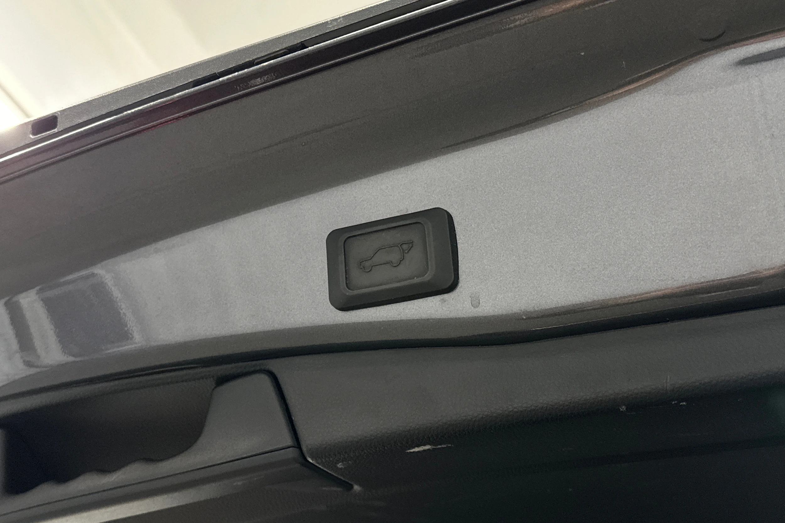 harmaa Toyota RAV4 2023 kuva 16.