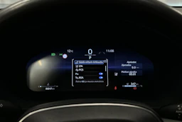 harmaa Toyota RAV4 2023 kuva 22.