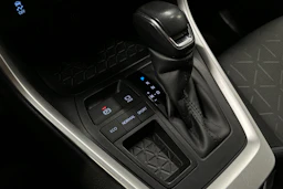 harmaa Toyota RAV4 2023 kuva 26.