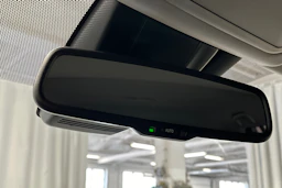 harmaa Toyota RAV4 2023 kuva 27.