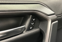 hopea Toyota RAV4 2023 kuva 18.