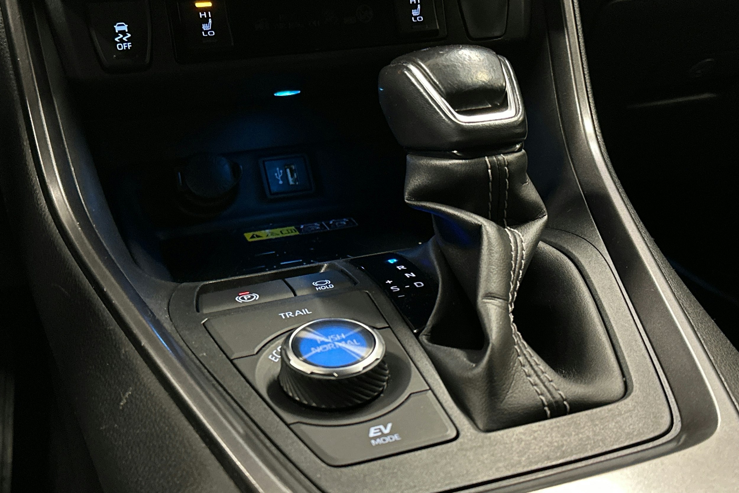 hopea Toyota RAV4 2023 kuva 20.