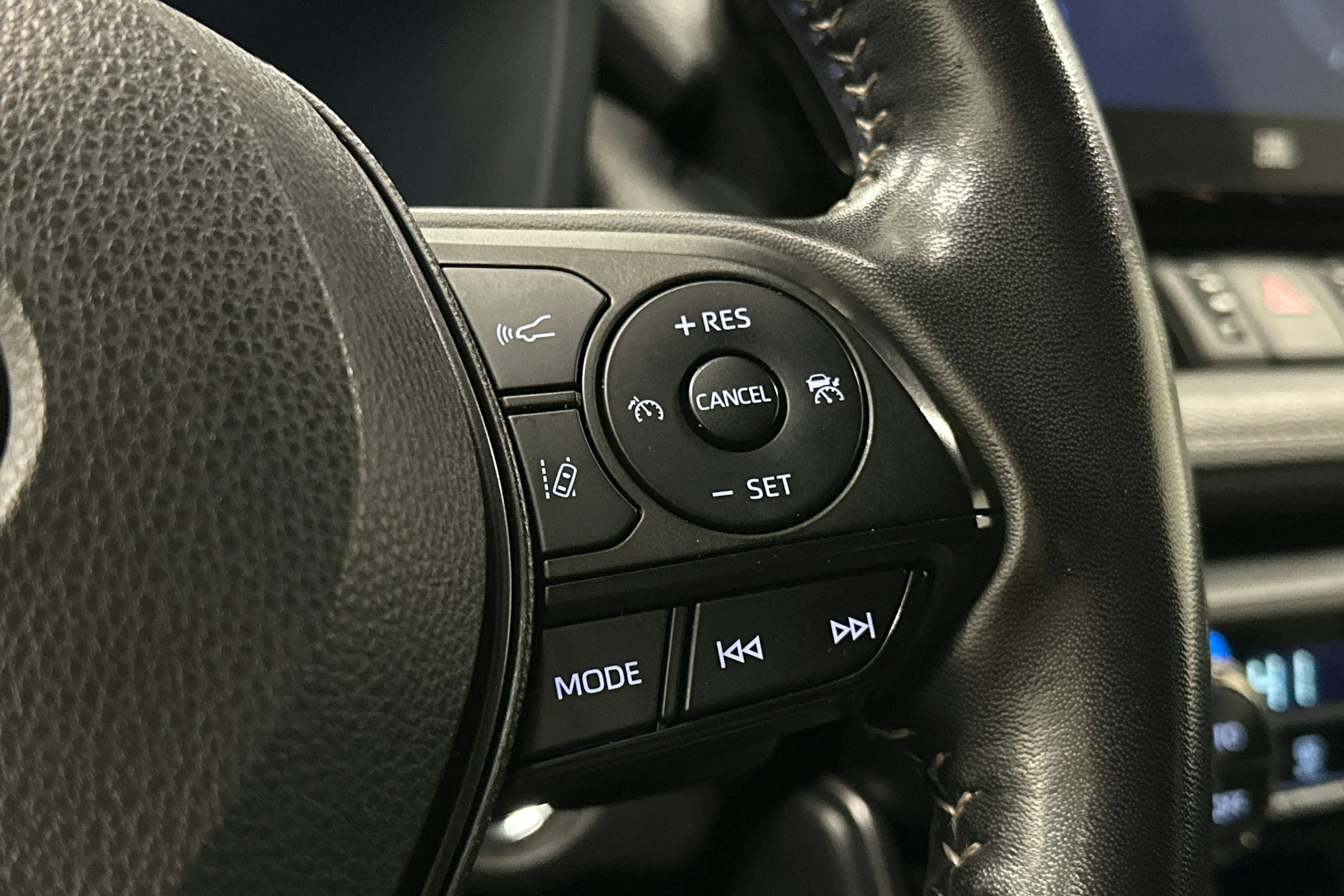 hopea Toyota RAV4 2023 kuva 24.