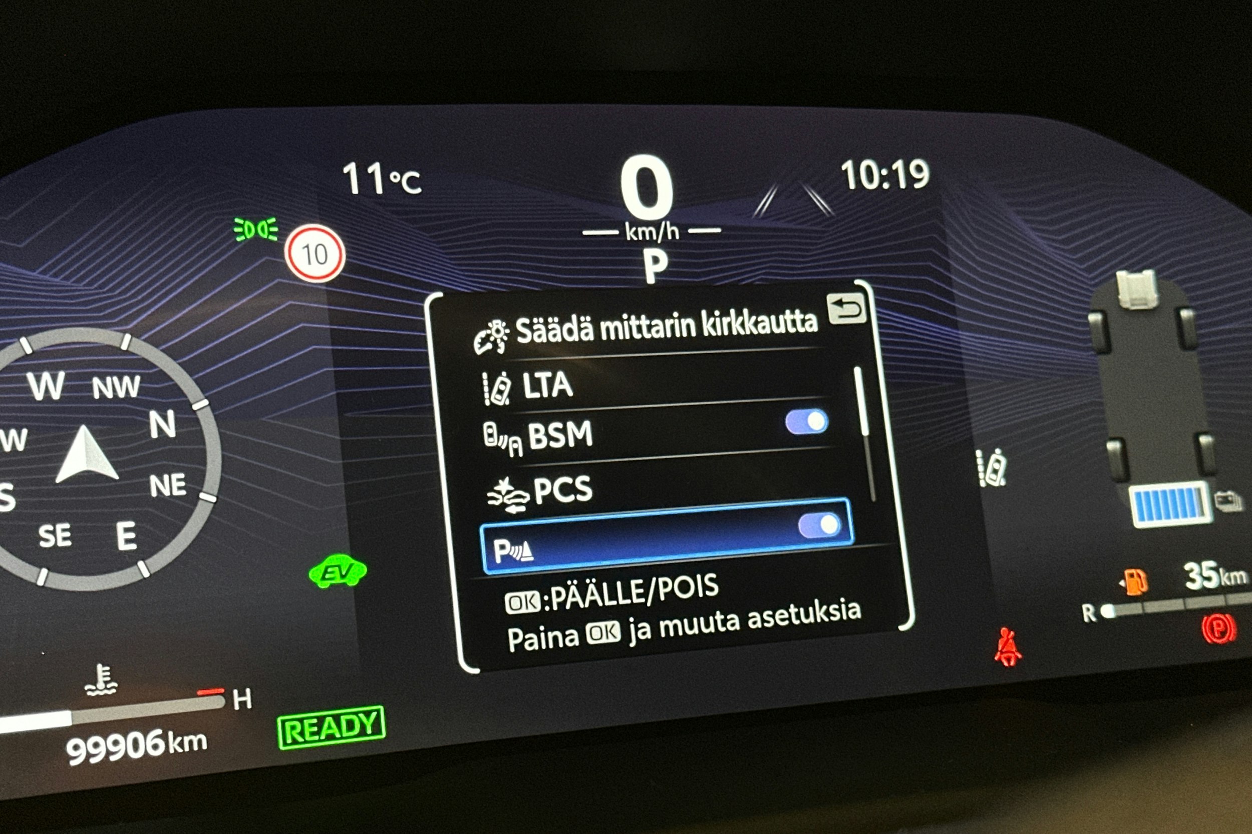 hopea Toyota RAV4 2023 kuva 27.