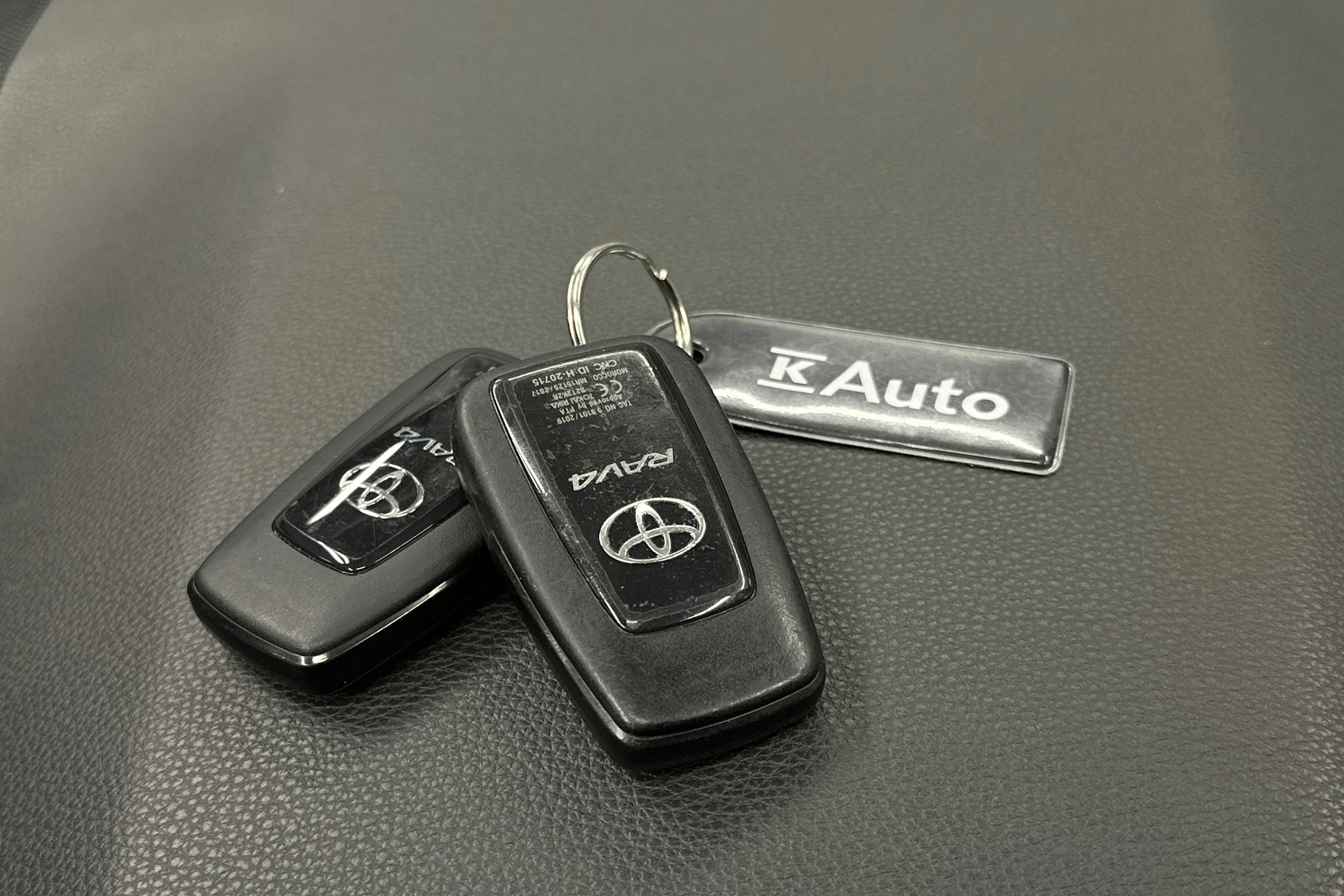 hopea Toyota RAV4 2023 kuva 32.